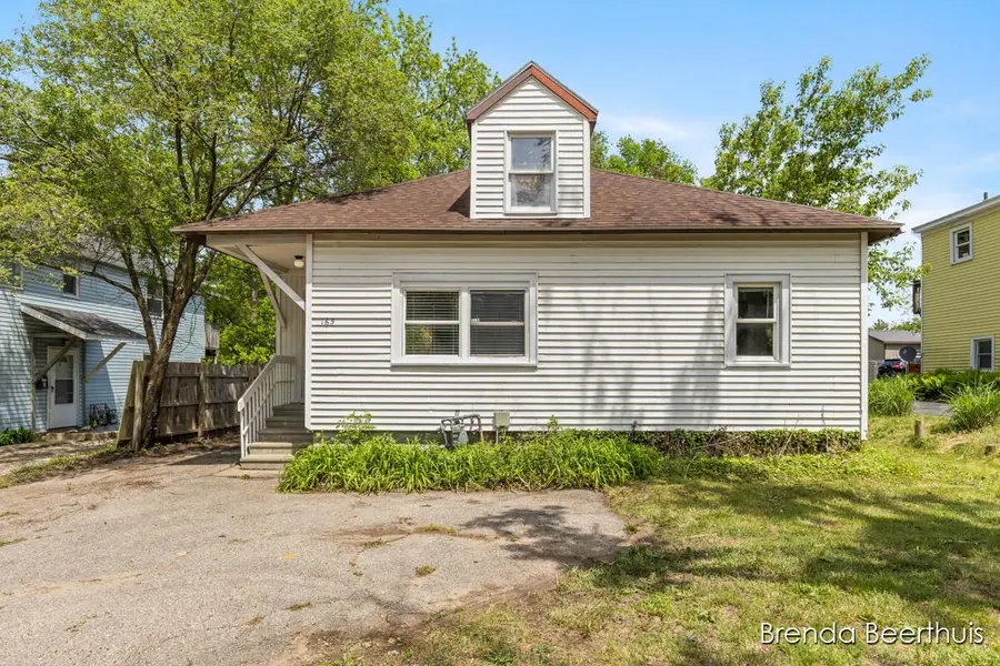 165 E Division Street Ne, Rockford, MI 49341 - #2