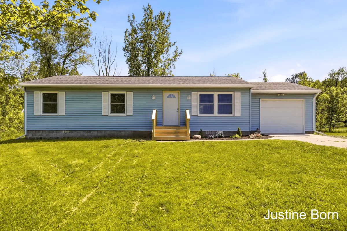 8620 11 Mile Road Ne, Rockford, MI 49341 - #1
