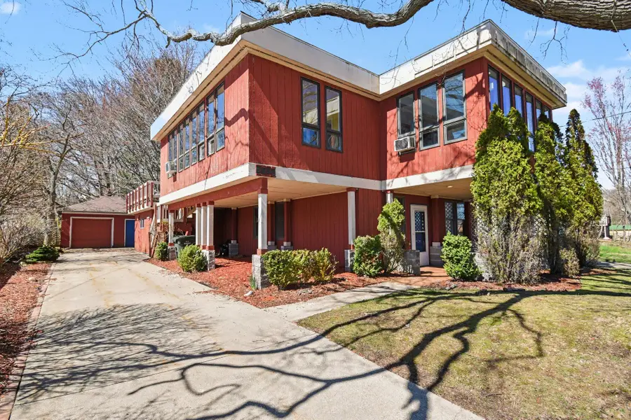 3135 Lakeshore Drive, Muskegon, MI 49441 - #2