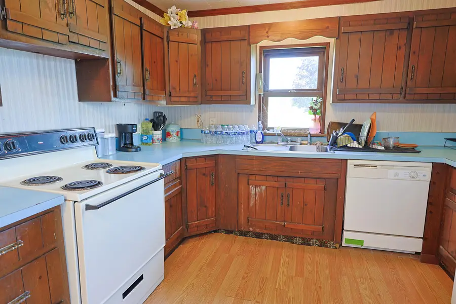 812 E Yale Road, Rothbury, MI 49452 - #3