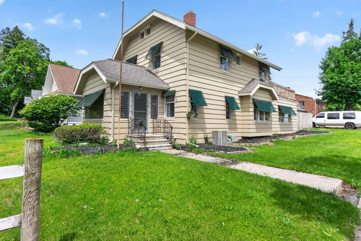 802 Oakridge Drive, Jackson, MI 49203 - #1