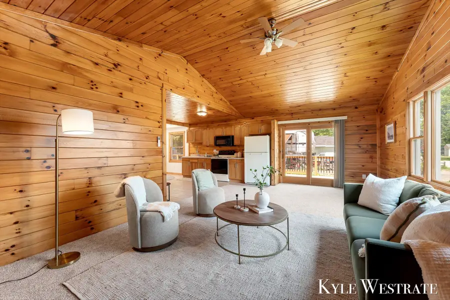 79 Sundago Park Street, Hastings, MI 49058 - #3