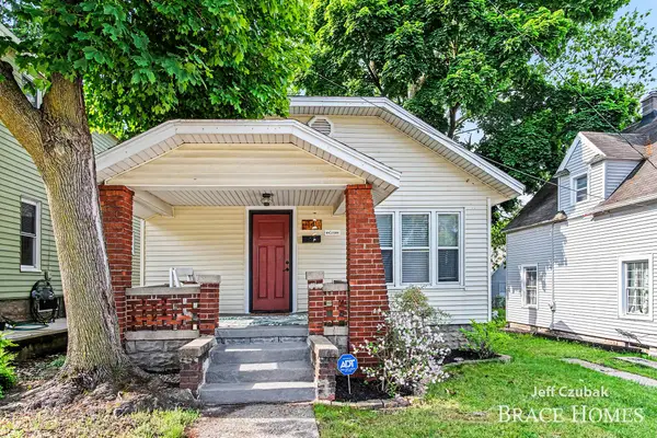 14 Ann Street Nw, Grand Rapids, MI 49505