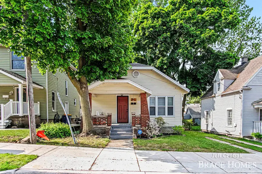 14 Ann Street Nw, Grand Rapids, MI 49505 - #2