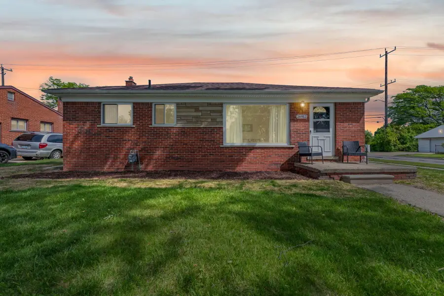 26912 W Davison, Redford, MI 48239 - #2
