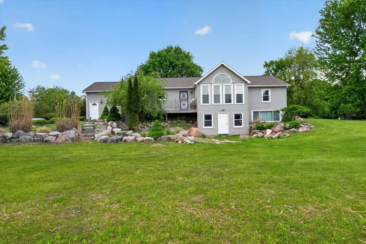 5569 S Corey Road, Perry, MI 48872 - #1