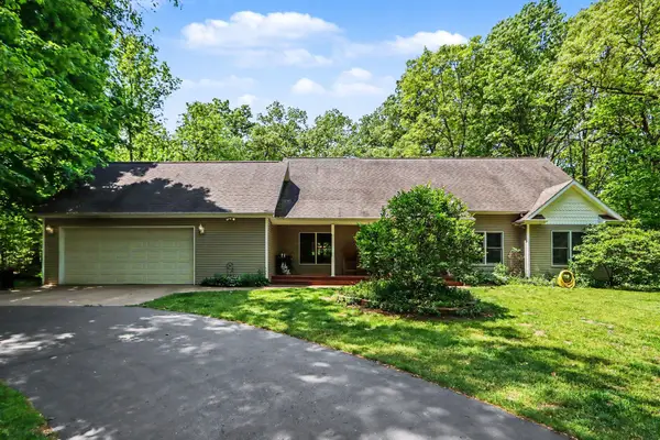 26805 Drape Road, Lawton, MI 49065