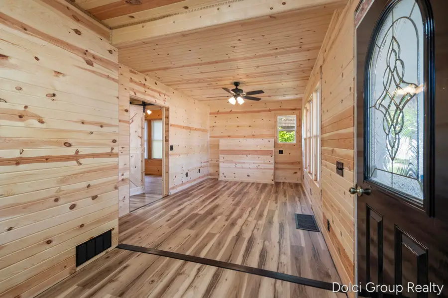 124 N Warren Avenue, Big Rapids, MI 49307 - #3