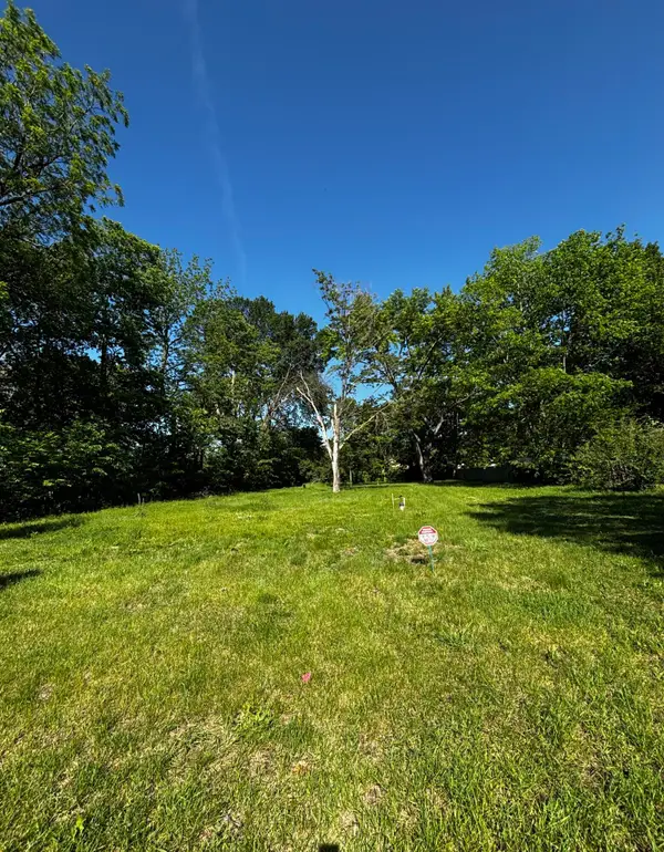 13353 California Road, New Troy, MI 49119