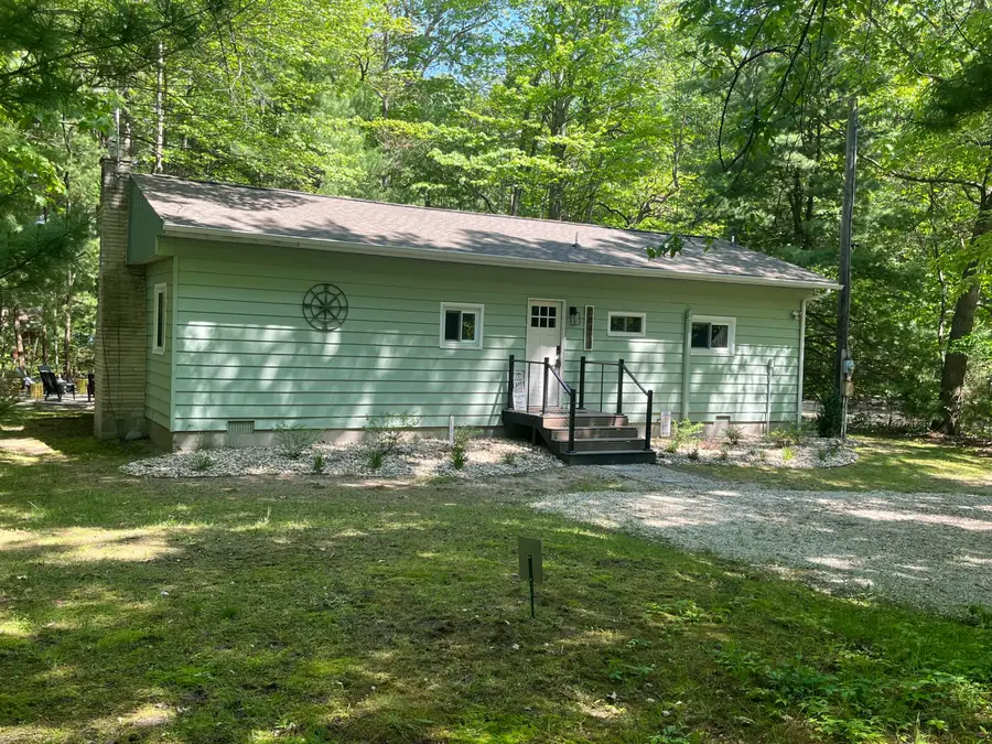8417 W West Shore Drive, Grand Junction, MI 49056 - #3