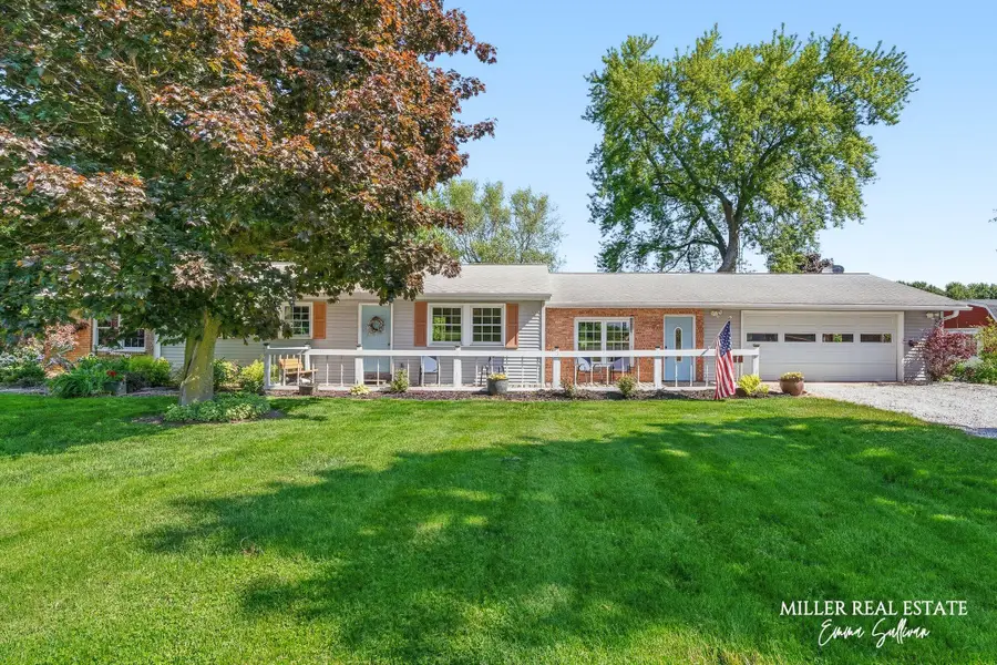 7960 W Clarksville Road, Clarksville, MI 48815 - #2