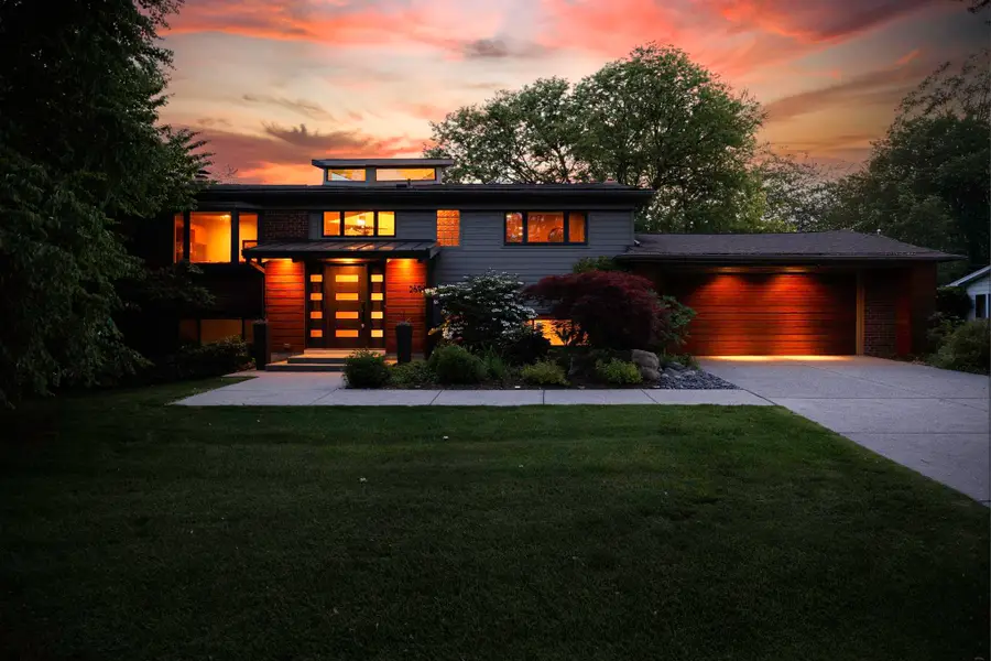2694 Brady Drive, Bloomfield Hills, MI 48304 - #2