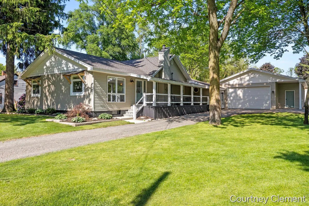 4996 Division Avenue N, Comstock Park, MI 49321 - #1