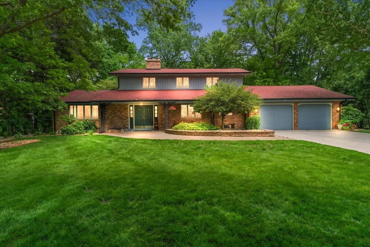 2963 E Bluffwood Terrace, Saint Joseph, MI 49085 - #1