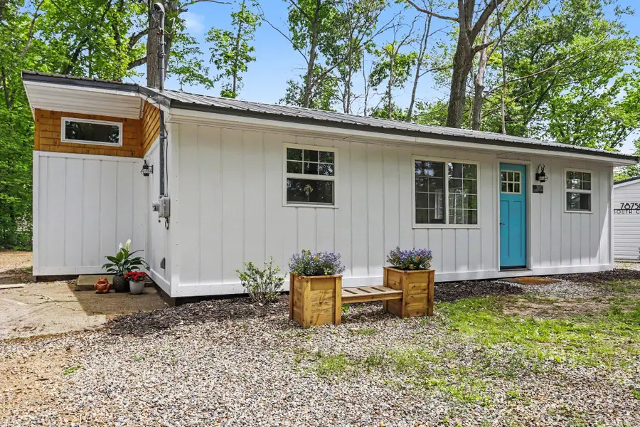 78750 South Court, Lawton, MI 49065 - #2