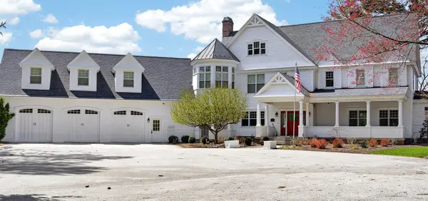 5592 S Shore Drive, Whitehall, MI 49461