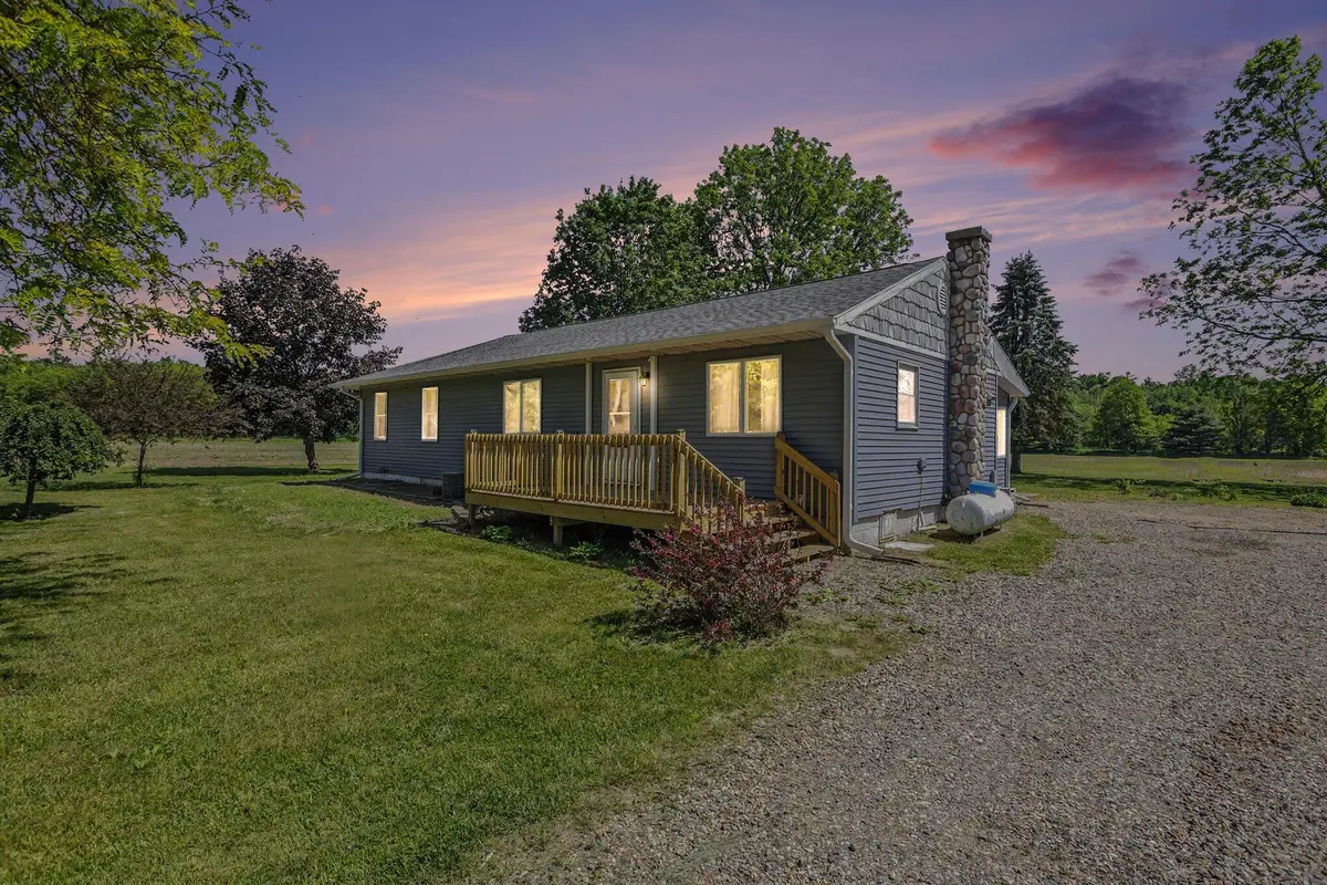 22111 Dutch Settlement Street, Cassopolis, MI 49031 - #1