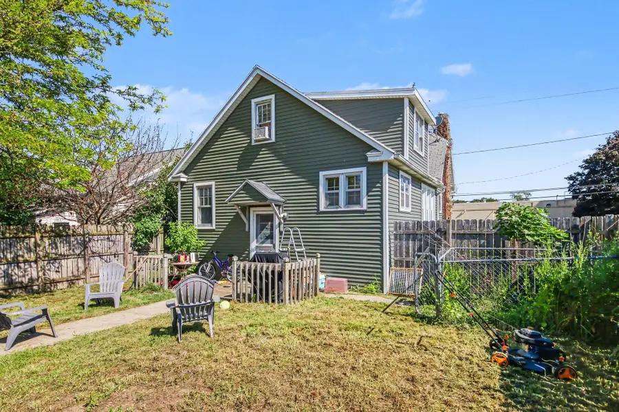 18 34th Street Sw, Grand Rapids, MI 49548 - #2