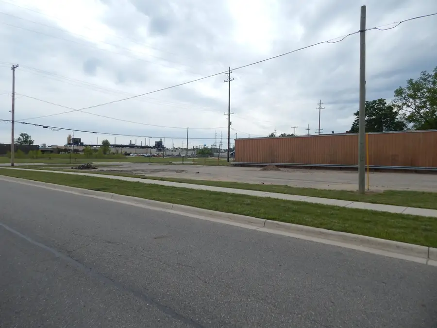 299 E Gardner Street Nw, Sparta, MI 49345 - #2