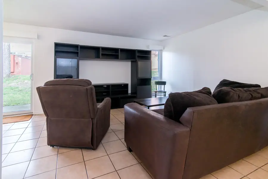 1809 Independence Boulevard #15B, Ann Arbor, MI 48104 - #3