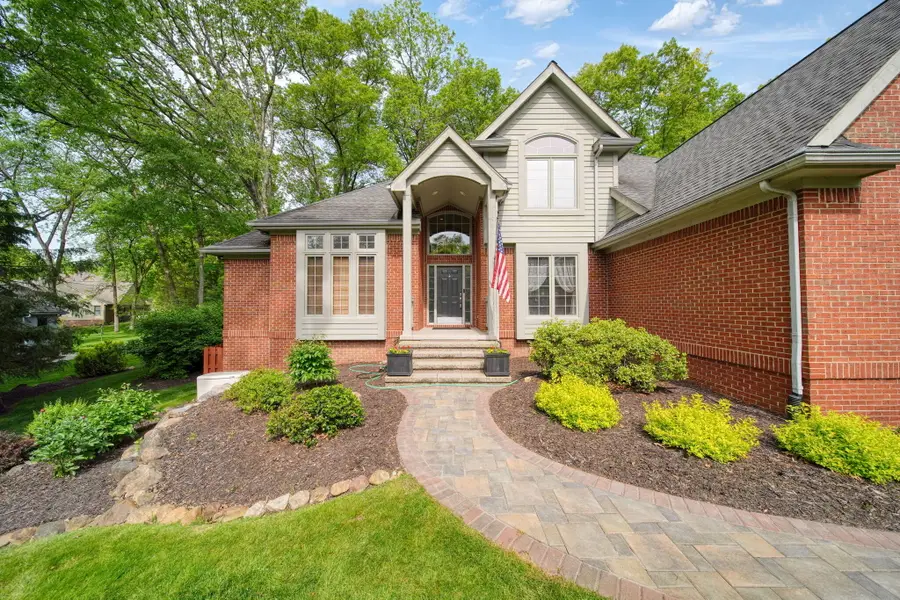 8352 Alta Vista Drive, Pinckney, MI 48169 - #2