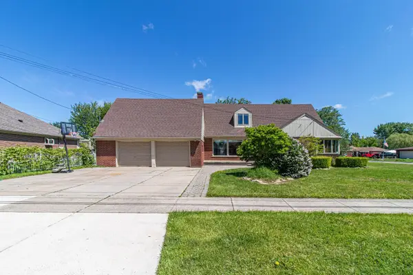 30007 Maison Street, Saint Clair Shores, MI 48082