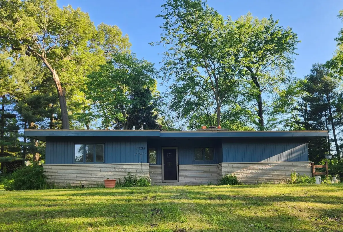 1224 Country Club Drive, Niles, MI 49120 - #1