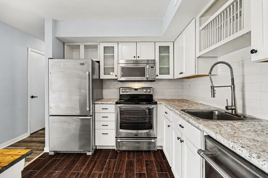 734 W Kilgore Road #303, Kalamazoo, MI 49008 - #3