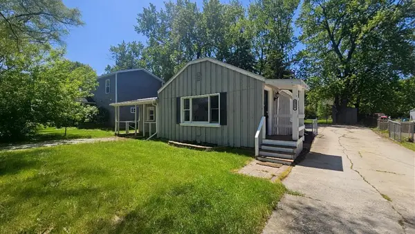 6068 Grove Avenue, Grand Blanc, MI 48439