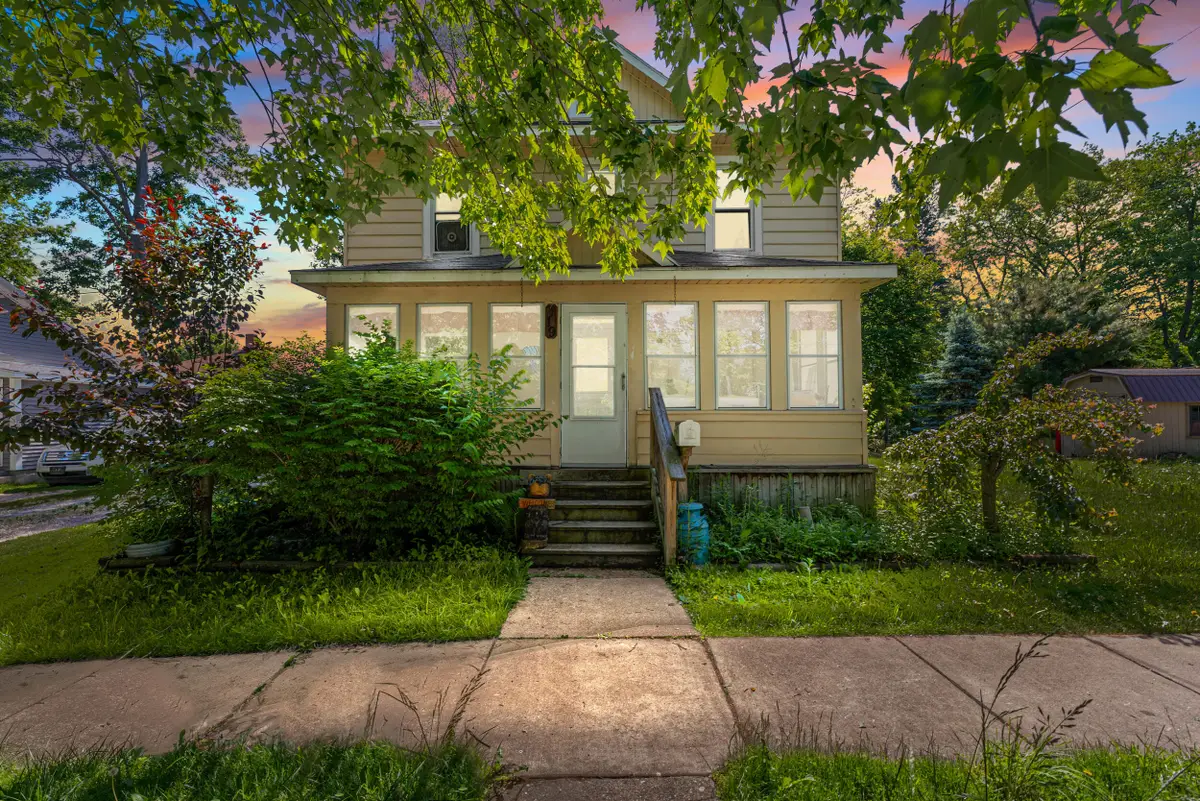119 S Manning Street, Hillsdale, MI 49242 - #1