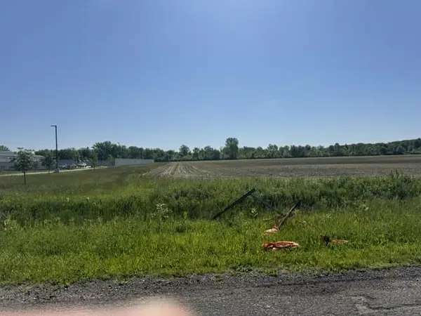 7200 B W Us Highway 12, Schwark Road, Three Oaks, MI 49128