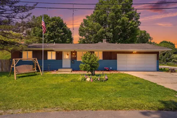 102 S Wendell Avenue, Hartford, MI 49057