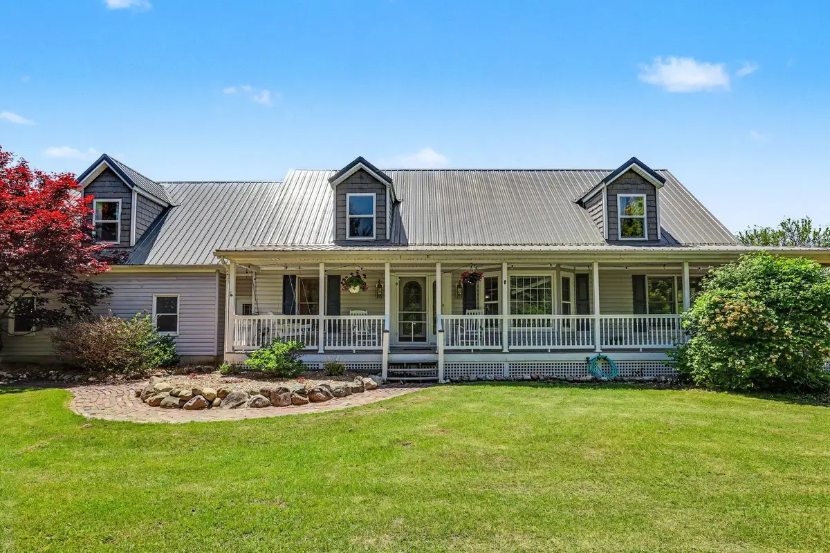 2945 W Lincoln Avenue, Ionia, MI 48846 - #1