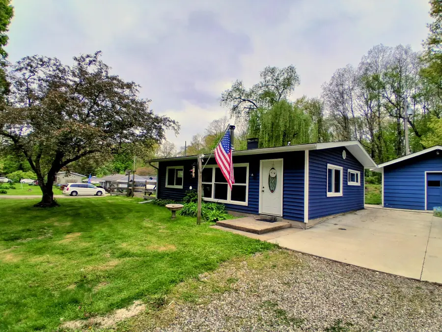 6921 N 37th Street, Richland, MI 49083 - #2