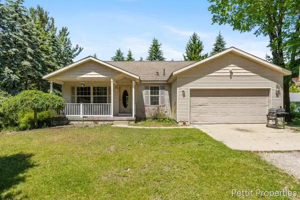 2481 Bauer Road, Jenison, MI 49428