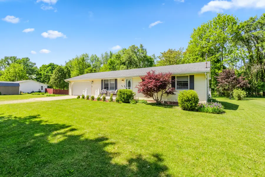 65 W Hallett Street, Hillsdale, MI 49242 - #3