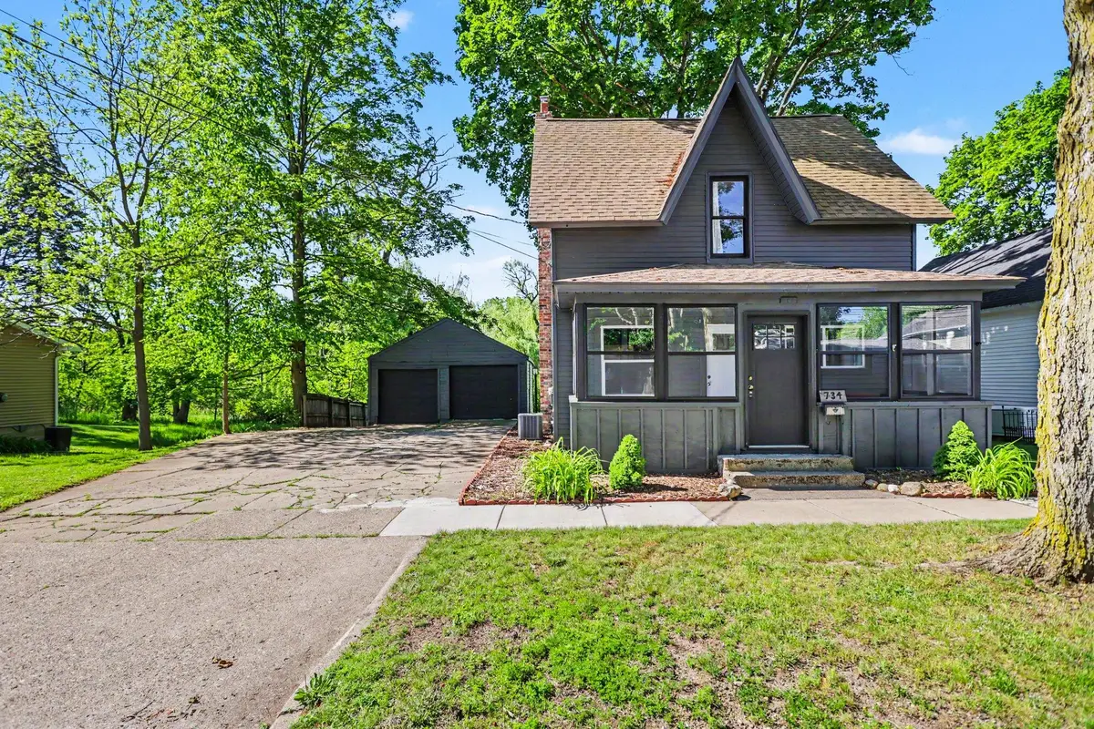 734 E Green Street, Marshall, MI 49068 - #1