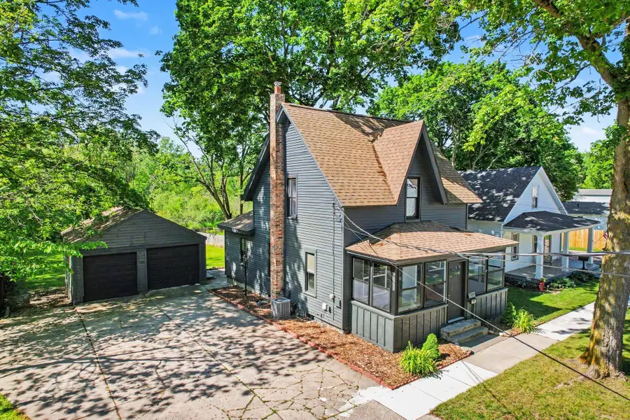 734 E Green Street, Marshall, MI 49068 - #3