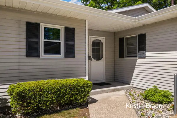 1075 Walnut Grove Drive #27, Muskegon, MI 49441