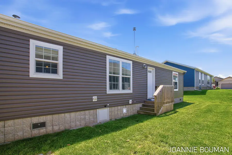 5230 E Sunfield Lane, Holland, MI 49423 - #3