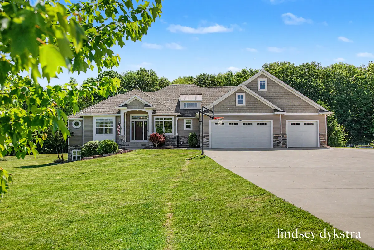 9644 Meadow Valley, Caledonia, MI 49316 - #1