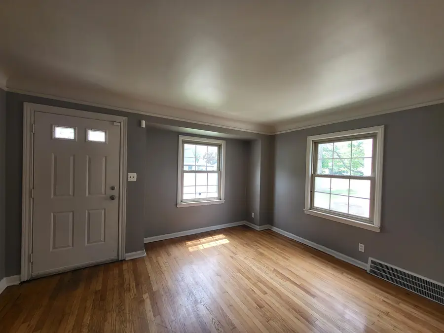 19677 Kingsville Street, Harper Woods, MI 48225 - #2