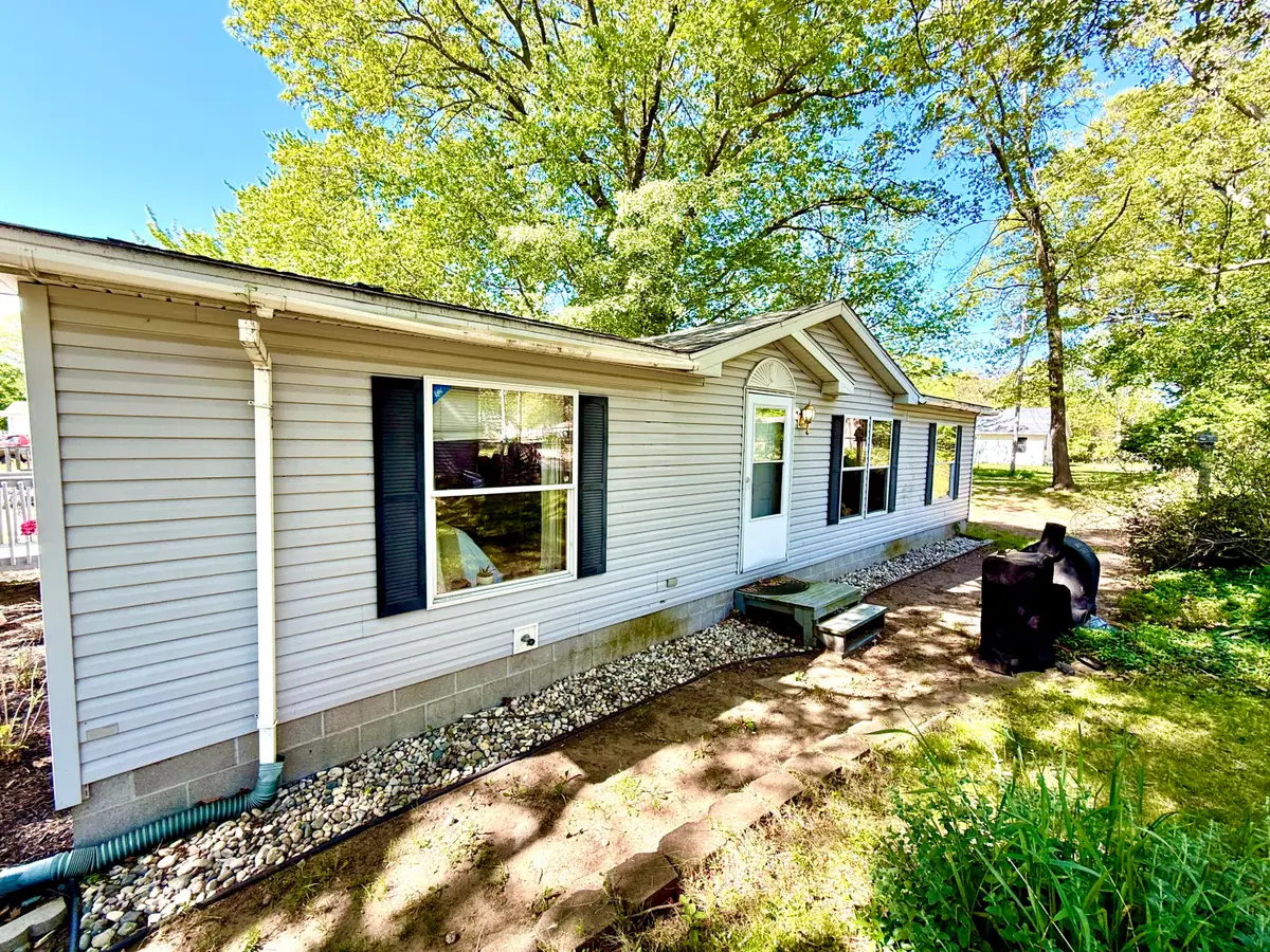 811 N Lavinia Street, Ludington, MI 49431 - #1