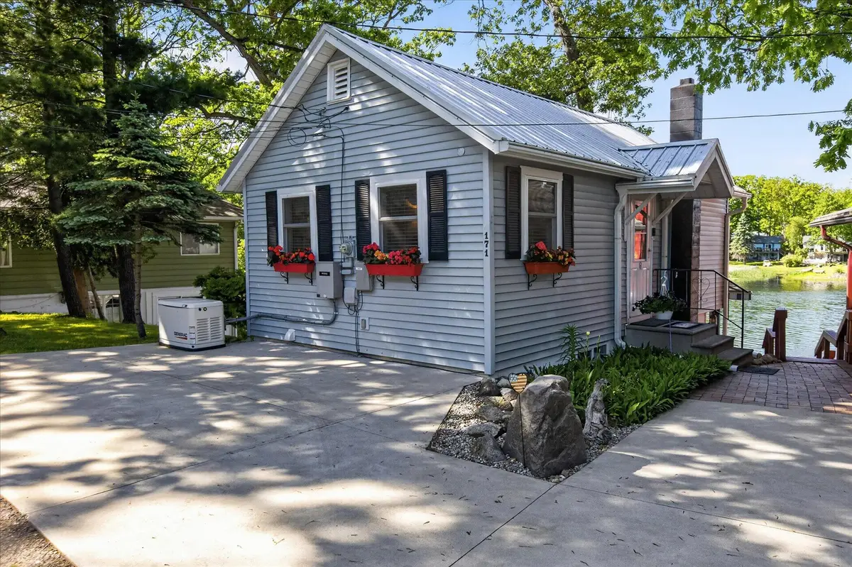 171 N Rock Lake Drive, Vestaburg, MI 48891 - #1