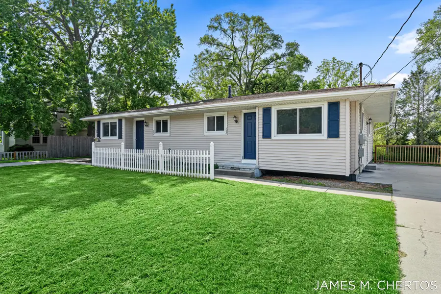 228 South Street #230, Spring Lake, MI 49456 - #3