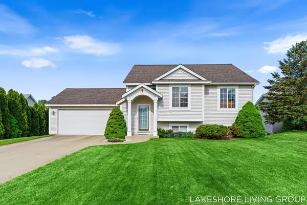 3769 Pine Meadow Drive, Holland, MI 49424