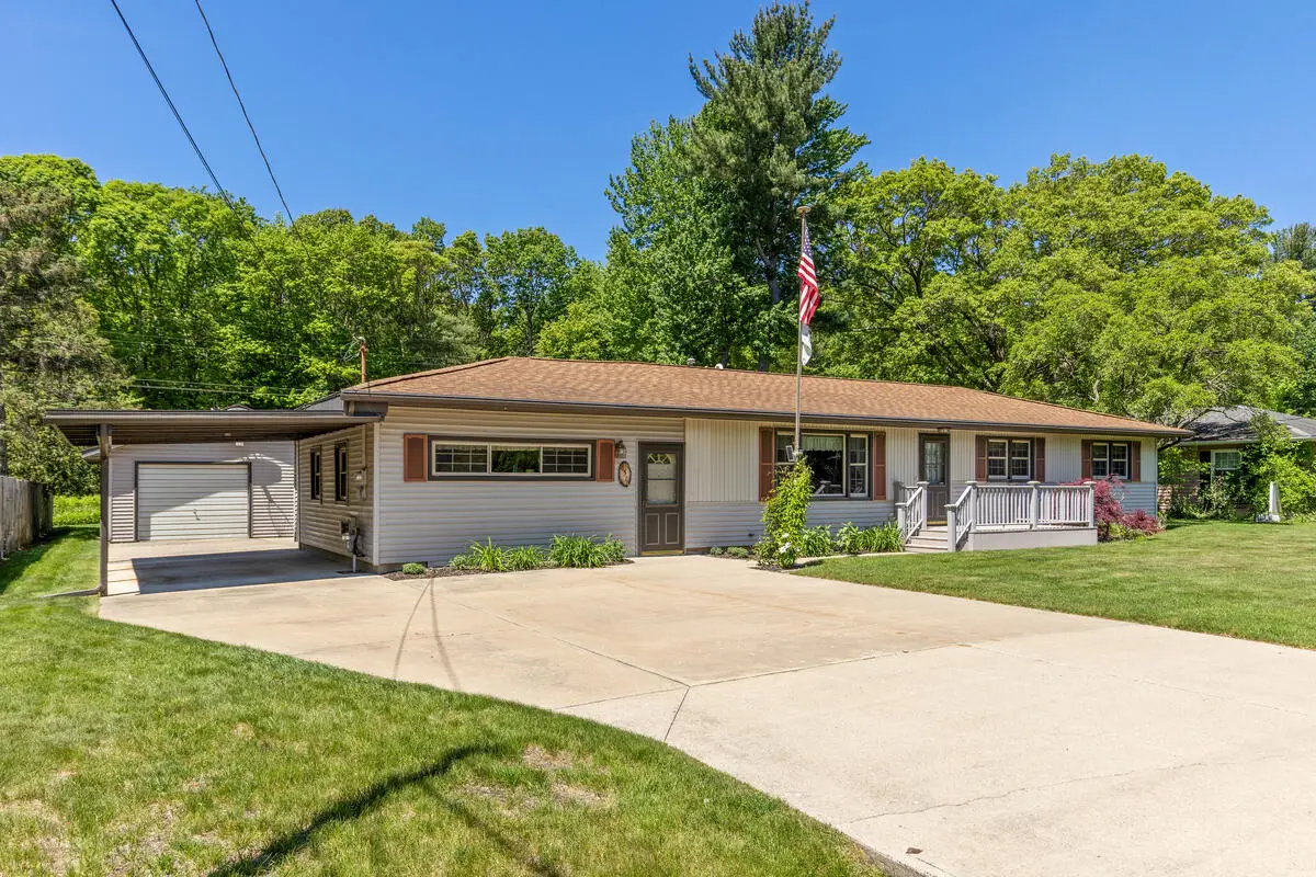 6511 Cottonwood Drive, Fruitport, MI 49415 - #1