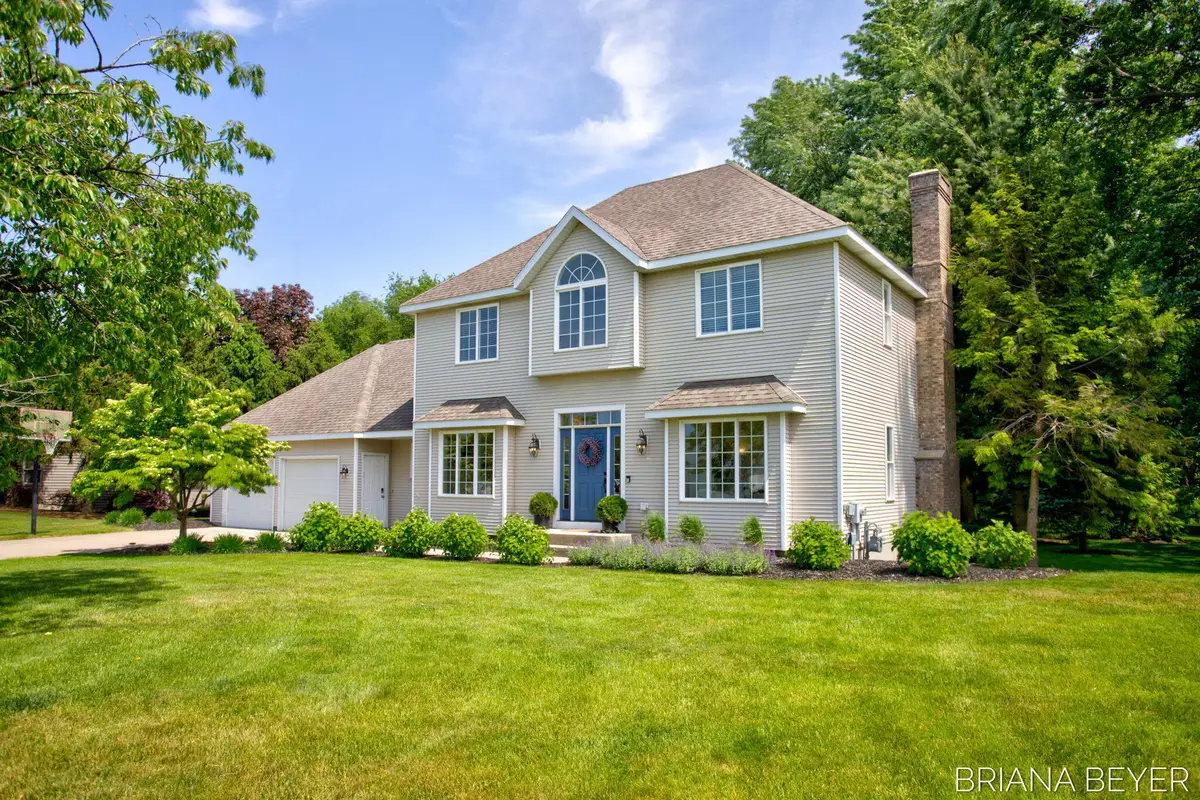 145 Bay Meadows Dr, Holland, MI 49424 - #1