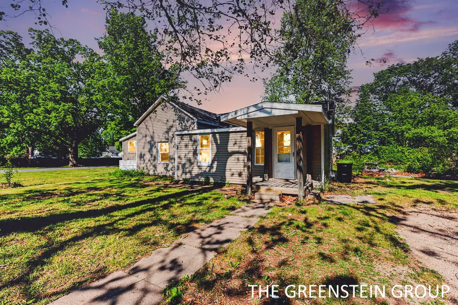 301 E North Street, Greenville, MI 48838 - #2