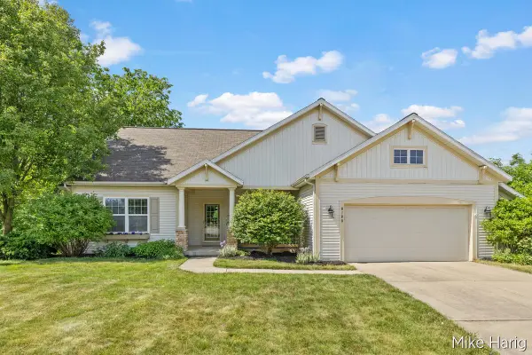 8105 Oldfield Court Se, Byron Center, MI 49315
